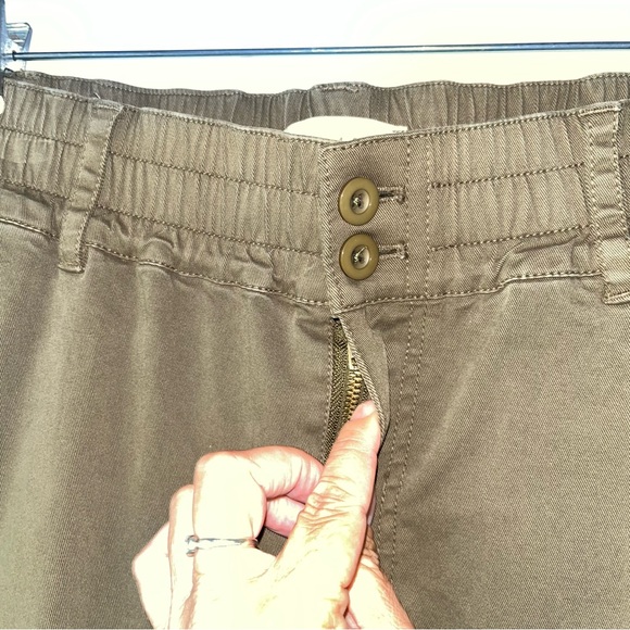 Michael Stars Kenya Cotton Twill High Rise Wide Leg Pant - Picture 5 of 14